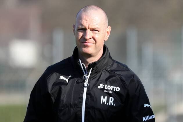Matt Ross (Trainer, Cheftrainer, Frankfurt), Einzelbild, Aktion, Action, nachdenklich, besorgt, Porträt, Portrait, Fussball, DFB-Pokal der Frauen, Viertelfinale, SC Freiburg - 1. FFC Frankfurt, xozx