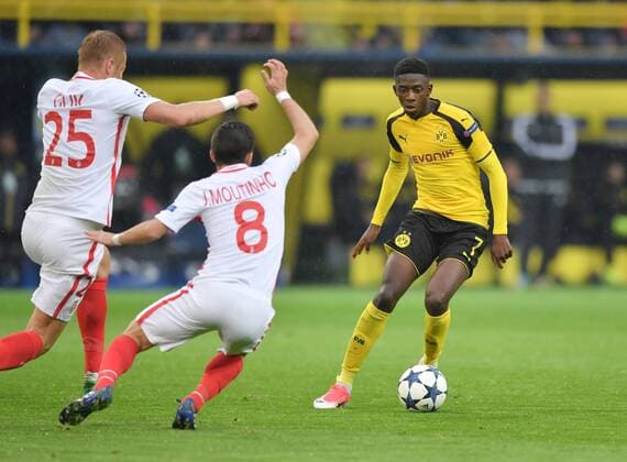 12.04.2017, Fussball, UEFA Champions League, Saison 2016 2017, Viertelfinale, Nachholspiel des am Vortages wegen des Terroranschlags auf den BVB Mannschaftsbus abgesagten Spiels, Borussia Dortmund - AS Monaco 2-3, v.re., Ousmane Dembele, Ousmane Dembele (Borussia Dortmund), Joao Moutinho (AS Monaco), Kamil Glik (AS Monaco)