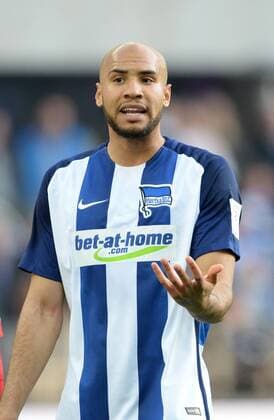 John Anthony BROOKS (B), Geste, Gestik, frustriert, Frust, Enttaeuschung, enttaeuscht, Niedergeschlagen, Niederlage, , Fussball 1. Bundesliga, 32. Spieltag, Hertha BSC Berlin (B) - RB Leipzig (L) 1:4, am 06.05.2017 in Berlin Deutschland. Â