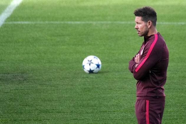 09.05.2017, Estadio Vicente Calderon, Madrid, ESP, UEFA CL, Atletico Madrid vs Real Madrid, Halbfinale, Rueckspiel, Training, im Bild Atletico Madrid manager Diego Simeone Atletico Madrid manager Diego Simeone during a Trainingssession before the UEFA Champions League semi final, 2nd leg match between Atletico Madrid and Real Madrid at the Estadio Vicente Calderon in Madrid, Spain on 2017 05 09. Madrid EP_FIL