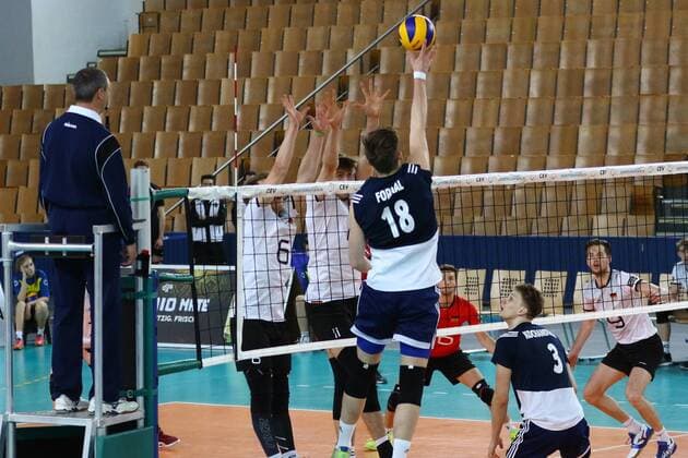 Volleyball, Herren U21 U 21 Saison 2016 17, WM-Quali, Deutschland - Polen, Johannes Tille (Nr. 6, Deutschland U21), Tobias Krick (Nr. 11, Deutschland U21), Tomasz Fornal (Nr. 18, Polen U21), Jakub Kochanowski (Nr. 3, Polen U21), Julian Zenger (Nr. 16, Deutschland U21), Egor Bogachev (Nr. 9, Deutschland U21), 21.05.17, Copyright: xMichaelxHundtx xMatthiasxKochx