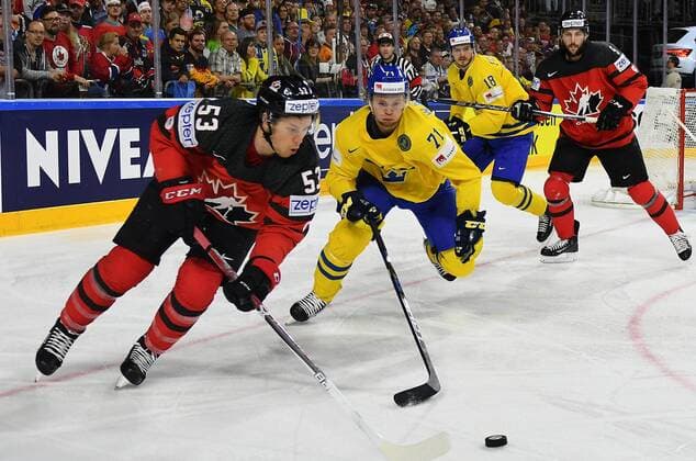 Eishockey, WM, Finale, Kanada - Schweden 21.05.2017, xblx, Eishockey WM 2017, Finale, Gold Medal Game, Kanada - Schweden, emspor, v.l. Jeff Skinner (Team Canada, Kanada), William Karlsson (Team Schweden, Sverige, Sweden), Dennis Everberg (Schweden, Sverige), Jason Demers (Team Canada, Kanada) Koeln