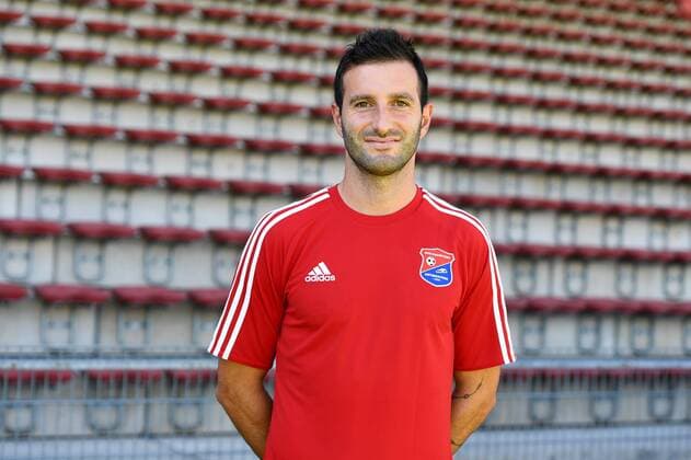 Maximilian Nicu (Unterhaching, 10) Einzelbild, Aktion, Action, Porträt, Portrait, Fußball, GER, 3.Liga, Porträttermin 2017 2018, SpVgg Unterhaching, xslx
