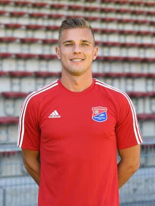 Vitalij Lux (Unterhaching, 27) Einzelbild, Aktion, Action, Porträt, Portrait, Fußball, GER, 3.Liga, Porträttermin 2017 2018, SpVgg Unterhaching, xslx