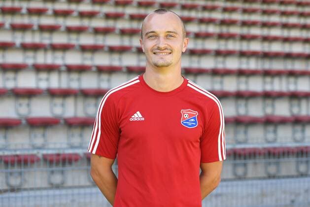 Alexander Piller (Unterhaching, 19) Einzelbild, Aktion, Action, Porträt, Portrait, Fußball, GER, 3.Liga, Porträttermin 2017 2018, SpVgg Unterhaching, xslx