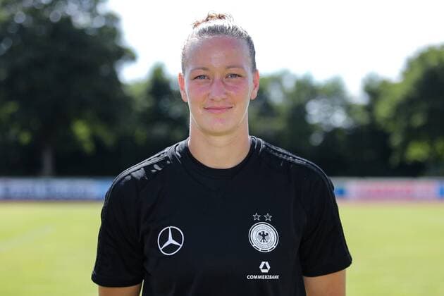 Almuth Schult (Torwart, DFB-Frauen, 1), Porträt, Portrait, Einzelbild, Vorstellung, Präsentation, Europameisterschaft 2017, EM-Kader der DFB-Frauen zur UEFA Women s EURO 2017, Deutschland, Deutscher Kader, Fussball, Frauen, Fototermin DFB-Frauen, EM-Kader 2017, xozx