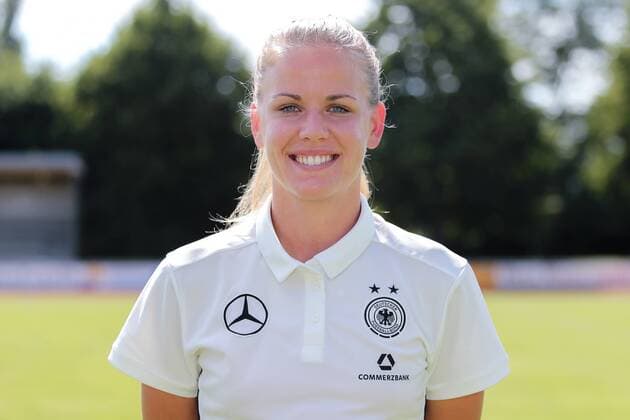 Lena Petermann (DFB-Frauen, 18), Porträt, Portrait, Einzelbild, Vorstellung, Präsentation, Europameisterschaft 2017, EM-Kader der DFB-Frauen zur UEFA Women s EURO 2017, Deutschland, Deutscher Kader, Fussball, Frauen, Fototermin DFB-Frauen, EM-Kader 2017, xozx
