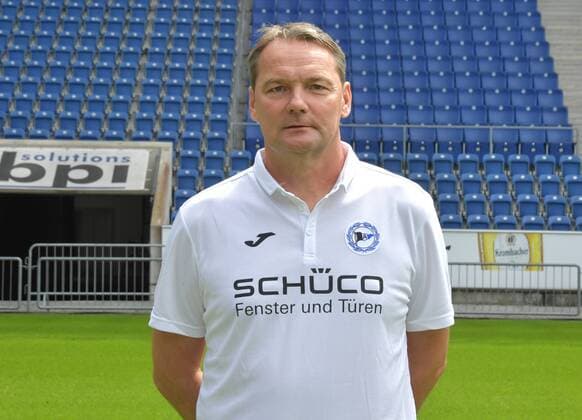 04.07.2017, Fussball, 2. LIGA, Saison 2017 2018, SCHÜCO-ARENA, BIELEFELD Fußball, GER, 2.BL, Portraittermin 2017 2018, DSC Arminia Bielefeld Marco Kostmann (Torwart-Trainer Arminia Bielefeld), Aktion, Einzelbild, Quer, Co-Trainer, Assistenztrainer