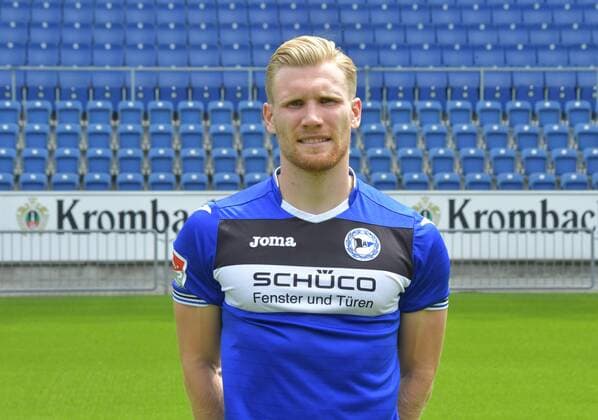 04.07.2017, Fussball, 2. LIGA, Saison 2017 2018, SCHÜCO-ARENA, BIELEFELD Fußball, GER, 2.BL, Portraittermin 2017 2018, DSC Arminia Bielefeld Andreas Voglsammer (Arminia Bielefeld), Aktion, Einzelbild, Quer, Portrait