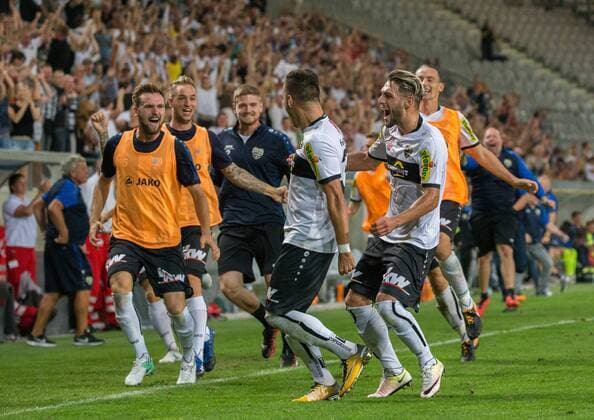 03.08.2017, Tivoli Stadion, Innsbruck, AUT, UEFA EL, Cashpoint SCR Altach vs KAA Gent, Qualifikation, 3. Runde, Rueckspiel, im Bild Torjubel nach dem 3:1 durch Kristijan Dobras (SCR Altach) during the UEFA Europaleague Qualifier 3rd round, 2nd leg match between Cashpoint SCR Altach and KAA Gent at the Tivoli Stadion in Innsbruck, Austria on 2017 08 03. Innsbruck EP_fei