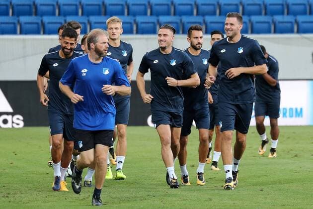 Spieler der TSG 1899 Hoffenheim, beim Training am Vortag des Spiels, Abschlusstraining im Stadion, Übungseinheit, Spielvorbereitung, Action, Aktion, Fussball, UEFA Champions League Qualifikation, MD-1, TSG 1899 Hoffenheim - FC Liverpool, xozx