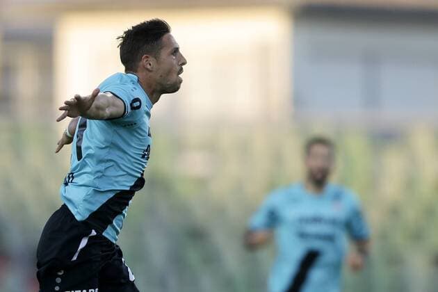 Fußball, EL Quali, F91 Düdelingen - Legia Warschau Patrick Stumpf (F91 Duedelingen - 21) jubelt, freut sich, Jubel, Freude nach seinem Tor zum 1:0 16.08.2018 Fussball Europa League Qualifikation, 3. Runde, Saison 2018-2019 16.08.2018 LUX, ELQ, F91 Düdelingen (LUX) - Legia Warschau (POL) (Dudelange, Warszawa) Stade Josy Barthel, Luxemburg