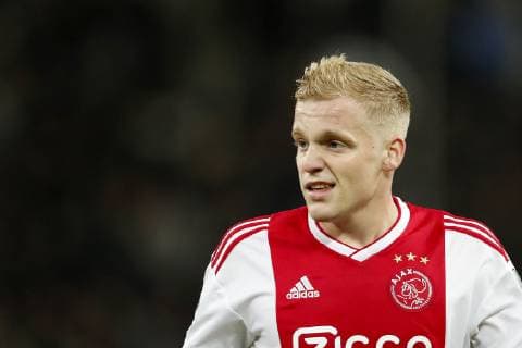 Donny van de Beek of Ajax during the UEFA Champions League group E match between AEK FC and Ajax Amsterdam at the OAKA Spyros Louis on November 27, 2018 in Athens, Greece UEFA Champions League 2018 2019 xVIxVIxImagesx xMauricexvanxSteenxIVx 12929078