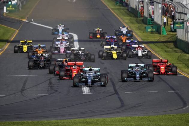 Motorsports: FIA Formula One World Championship WM Weltmeisterschaft 2019, Grand Prix of Australia, Start, 77 Valtteri Bottas (FIN, Mercedes AMG Petronas Motorsport), 44 Lewis Hamilton (GBR, Mercedes AMG Petronas Motorsport), 5 Sebastian Vettel (GER, Scuderia Ferrari Mission Winnow), 33 Max Verstappen (NLD, Aston Martin Red Bull Racing), 16 Charles Leclerc (MCO, Scuderia Ferrari Mission Winnow), Melbourne Australia