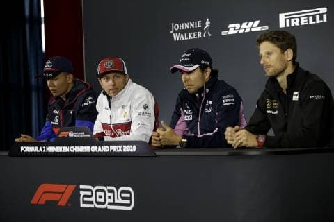 Motorsports: FIA Formula One World Championship WM Weltmeisterschaft 2019, Grand Prix of China, 23 Alexander Albon (THA, Red Bull Toro Rosso Honda), 7 Kimi Raikkonen (FIN, Alfa Romeo Racing), 11 Sergio Perez (MEX, Racing Point F1 Team), 8 Romain Grosjean (FRA, Rich Energy Haas F1 Team), Shanghai China