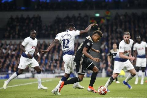 LONDON Football, 30-04-2019, season 2018 2019 , Tottenham Stadium . Semi final Champions League first leg. David Neres , Victor Wanyama during the game Tottenham Hotspur - Ajax Tottenham Hotspur - Ajax x3294573x
