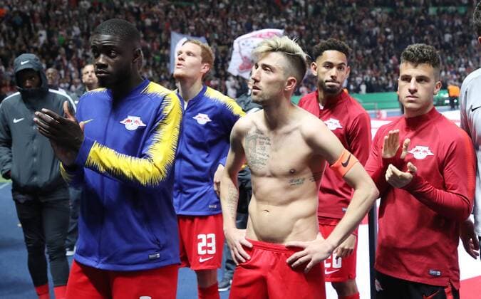RB Leipzig Bayern Munich Soccer DFB Cup Final Berlin, 25 05 2019, Soccer, DFB Cup, Final , Rasenballsport Leipzig vs. FC Bayern Munich 0 3 0 1 , In the picture disappointment at the Leipzig after the game Dayot Upamecano 5, RB Leipzig , Marcel Halstenberg 23, RB Leipzig , Kevin Kampl 44, RB Leipzig , Matheus Cunha 20, RB Leipzig and Diego Demme 31, RB Leipzig , According to the guidelines of the DFB Deutscher Fussballbund (German Football Association), it is prohibited to use or have used photographs taken in the stadium and or during the match in the form of sequence pictures or video-like photo sequences,