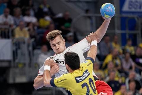 v li Stefan Salger The Owls, 5 , Ilija Abutovic RNL, 20 , Duel, Game scene, Duel, duel, tackle, tackling, dynamics, action, action, 29 05 2019, Mannheim, handball, DKB Bundesliga, Rhein Neckar Löwen TSG Ludwigshafen Friesenheim The Owls xozx