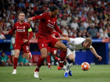SOCCER - CL, Tottenham vs Liverpool MADRID,SPAIN,01.JUN.19 - SOCCER - UEFA Champions League, final, Tottenham Hotspur vs Liverpool FC. Image shows Virgil Van Dijk (Liverpool) and Harry Kane (Tottenham). GEPAxpictures xDavidxRodriguez