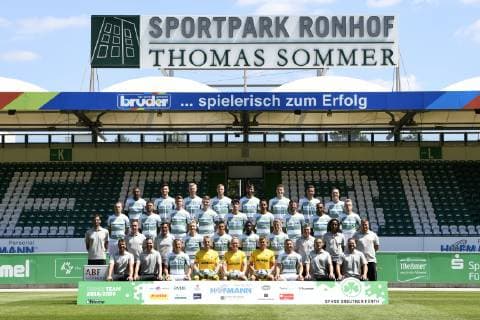 02 07 2019 SpVgg Greuther Fürth Fürth Fuerth Season 2019 2012 Photo shoot Portrait of Team Team Kader Team photo Team photo Rear from left Daniel Keita Ruel 10 SpVgg Greuther Fürth Maximilian Bauer 38, SpVgg Greuther Fürth Benedikt Zahn 19, SpVgg Greuther Fürth Richard Magyar 5, SpVgg Greuther Fürth Mergim Mavraj 20, SpVgg Greuther Fürth Paul Jäckel Jaeckel 23, SpVgg Greuther Fürth Paul Seguin 33, SpVgg Greuther Fürth Paul Seguin 33, SpVgg Greuther Fürth David Room 11, SpVgg Greuther Fürth 2 Row from behind Marvin Stefaniak 34, SpVgg Greuther Fürth Shawn Parker 9, SpVgg Greuther Fürth Daniel Steininger 31, SpVgg Greuther Fürth Robin Kehr 7, SpVgg Greuther Fürth Elias Abouchabaka 8, SpVgg Greuther Fürth Kenny Prince Redondo 27, SpVgg Greuther Fürth Marco Caligiuri 13, SpVgg Greuther Fürth Julian Green 37, SpVgg Greuther Fürth Nik Omladic 21, SpVgg Greuther Fürth 2 row from front Andre Mijatovic Co Trainer SpVgg Greuther Fürth Petr Ruman Co Trainer SpVgg Greuther Fürth Stefan Leitl Trainer SpVgg Greuther Fürth Maximilian Sauer 24, SpVgg Greuther Fürth Marco Meyerhöfer Meyerhoefer 18, SpVgg Greuther Fürth Hans Nunoo Sarpei 14, SpVgg Greuther Fürth Sebastian Ernst 15, SpVgg Greuther Fürth Michael Schleinkofer Athletics Trainer SpVgg Greuther Fürth Benjamin Ngarambe Physio SpVgg Greuther Fürth Patrick Rutte Physio SpVgg Greuther Fürth front from left Christian Fiedler Goalkeeper Trainer SpVgg Greuther Fürth Ole Marschall SpVgg Greuther Fürth Alexander Lungwitz 36, SpVgg Greuther Fürth Marius Funk 1, SpVgg Greuther Fürth Sascha Burchert 30, SpVgg Greuther Fürth Leon Schaffran 25, SpVgg Greuther Fürth Maximilian Wittek 3, SpVgg Greuther Fürth Carsten Klee Chef Physio SpVgg Greuther Fürth Daniel Wiegand Team Coordinator Zeugwart SpVgg Greuther Fürth