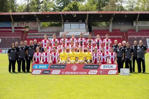 FC Würzburger Kickers, 3 league, portrait date 2019 2020, team photo, back row from left Patrick Sontheimer, Niklas Zulciak, Dominic Baumann, Luke Hemmerich, Dave Gnaase, Albion Vrenezi, Leonard Langhans, Dominik Meisel middle row from left Rosi Orner coach, Klaus Orner coach , Philipp Eckart video analyst , Philipp Kunz athletics coach , Rainer Zietsch co coach , Robert Wulnikowski goalkeeper coach , Michael Schiele head coach , Dominik Widemann, Fabio Kaufmann, Daniel Hägele, Sebastian Schuppan, Leroy Kwadwo, Yassin Ibrahim, Frank Ronstadt, Hüseyin Cakmak, Norbert Mahler Team Manager , Agnieszka Tobiasz Kolodziej Physiotherapist , Dr Martin Jansen Team Doctor , Max Pechtl Physiotherapist , Dr Josef Zimmermann Team Doctor , David Braunreuther Physiotherapist Front row from left Kevin Frisorger, Maximilian Breunig, Luca Pfeiffer, Vincent Müller, Leon Bätge, Eric Verstappen, Nico Stephan, Hendrik Hansen, Johannes Kraus, Patrick Breitkreuz Dr Dirk Böhm Team doctor missing Copyright: HMBxMedia xHeikoxBecker