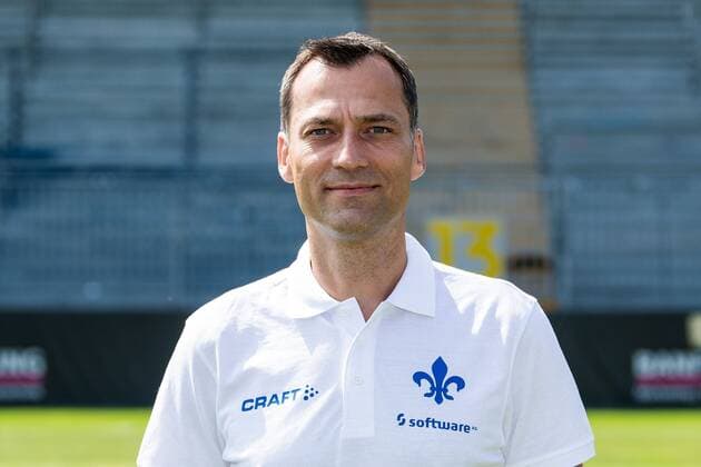 17 07 2019, xfux, football 2 Bundesliga, SV Darmstadt 98, 2 BL, portrait date 2019 2020, team photo photo, emonline, emspor, deloka, v l co coach Kai Peter Schmitz SV Darmstadt 98 Darmstadt