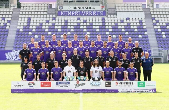 Team presentation Erz Aue Football 2 Bundesliga FC Erzgebirge Aue 2 Bundesliga, portrait date 2019 2020, team photo , back v l Calogero Rizzuto, Marko Mihojevic, Christoph Daferner, Niklas Jeck, Paul Horschig, Malcolm Cacutalua, Erik Majetschak, Tom Baumgart, Flip Kusic, Philipp Riese , middle 1 v l Zeugwart Tommy Käßemodel Kaessemodel, Fabian Kalig, Dominik Wydra, Sören Gonther, Florian Krüger Krueger, Dennis Kempe, Pascal Testroet, Dimitrij Nazarov, Philipp Zulechner, Robert Herrmann, team coach Thomas Romeyke , middle 2 v l physiotherapist Marie Koch, Physiotherapist Ralf Schröder Schroeder, Physiotherapist Nadine Dörfel Doerfel, Team Doctor Michaela Antosova, Team Doctor Stephan Rezmann, Athletics Coach Marc Lorius, Goalkeeper Coach Max Urwantschky, Co Trainer Marc Hensel, Co Trainer Andre Meyer, Coach Daniel Meyer, President Helge Leonhardt , in front v l Nicolas Sessa, Clemens Fandrich, Njegos Kupusovic, Goalkeeper Robert Jendrusch, Goalkeeper Martin Männel Maennel, Goalkeeper Daniel Haas, Jan Hochscheidt, Hikmet Ciftci and John Patrick Strauss Strauss , Missing Steve Breitkreuz and Louis Samson , Aue, 18 07 2019, Erzgebirgsstadion, Football ,