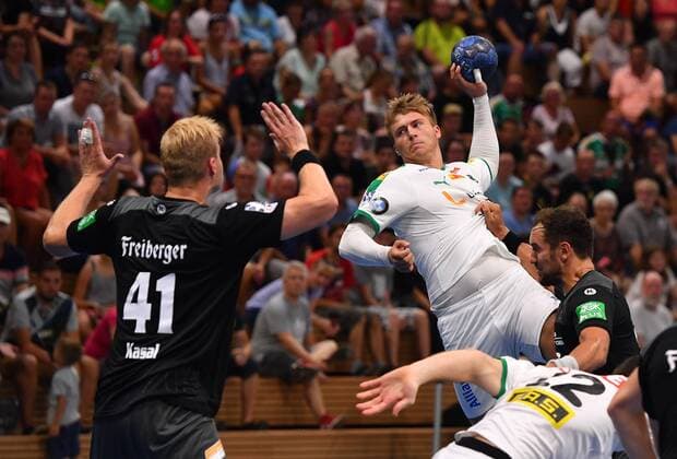 on the ball Franz Semper Leipzig against Michal Kasal Dresden , HC Elbflorenz Dresden against SC DHfK Leipzig, test match, friendly match, handball, 2 League of Men, 2 Bundesliga, season 2019 2020, Dresden, BallsportARENA Dresden, 27 07 2019,