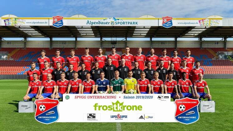 SpVgg Unterhaching 3 league, portrait date 2019 2020, team photo, back row from left Jim Patrick Müller, Thomas Hagn, Paul Grauschopf, Florian Dietz, Alexander Winkler, Dominik Stroh Engel, Christoph Greger, Jannik Bandowski, Marc Endres, Josef Welzmüller, Markus Schwabl, Dominik Stahl, middle row from left Stephan Hain, Niclas Stierlin, Georg Wallner athletics coach, Sebastian Friedl co coach, Ptrick Irmler co coach, Ptrick Irmler co coach, Sebastian Friedl co coach, Ptrick Irmler co coach, Claus Schromm Head Coach Sebastian Wolf Goalkeeping Coach , Steffen Galm Head of Squad Planning , Dominic Faul Techniktrainer , Andreas Fischer Physio , Felix Schierholt Physio , Stefan Schwabl Zeugwart , Lucas Hufnagl , Moritz Heinrich Unterhaching, 27 , front row from left Christoph Ehlich, Maximilian Krauß, Alexander Kaltner, Niclas Anspach, Felix Schröter, Michael Gurski, Nico Mantl, Steve Kroll, Max Dombrowka, Luca Marseiler, Maximilian Bauer, Stephan Mensah, Sascha Bigalke xslx