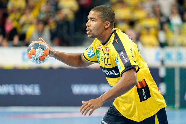 Mads Mensah Larsen RNL, 22 , on the ball, single picture, action, action, 06 10 2019, Mannheim, handball, Bundesliga, Rhein Neckar Löwen HSG Wetzlar xozx