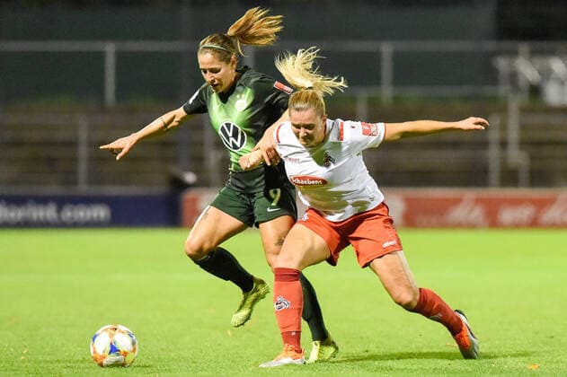 Anna Blässe Wolfsburg, 9 , Rachel Rinast Köln, 31 , Duel, duel, duel, tackle, tackling, dynamics, action, action, 11 10 2019, Cologne Germany , Football, Flyeralarm Frauen Bundesliga, 1 FC Köln VfL Wolfsburg, DFB DFL REGULATIONS PROHIBIT ANY USE OF PHOTOGRAPHS AS IMAGE SEQUENCES AND OR QUASI VIDEO xmhx