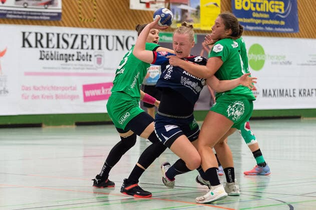 Greta Kavaliauskaite SG 09 Kirchhof 23 , Aylin Bok SG H2Ku Herrenberg Kuties 08 h, Jana Schaffrick SG 09 Kirchhof 06 , SG H2Ku Herrenberg vs SG 09 Kirchhof, Handball, 2 Bundesliga, Women, HBF, Season 19 20, GER, 12 10 2019, SG H2Ku Herrenberg vs SG 09 Kirchhof, Handball, 2 Bundesliga, Women, HBF, Season 19 20, GER, 12 10 2019 Herrenberg Copyright: xEIBNER WolfgangxFrankx EP_WFK