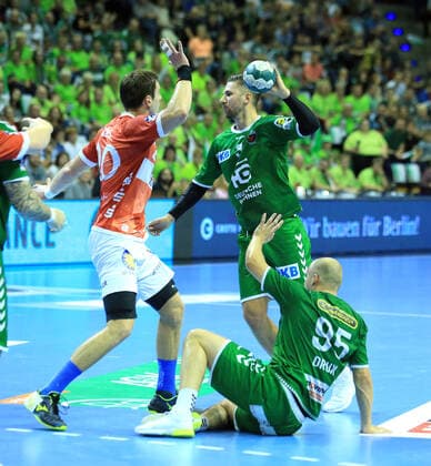 GER, DHB, 1 HBL, FUECHSE BERLIN VS Bergischer HC 13 10 2019, Max Schmeling Halle, Berlin, GER, DHB, 1 HBL, FUECHSE BERLIN VS Bergischer HC, DHB regulations prohibit any use of photographs as image sequences and or quasi video in picture Fabian Wiede Fuechse Berlin 3 , Paul Drux Fuechse Berlin 95 , Csaba Szuecs Bergischer HC 20 nordphotox xEngler nph00076