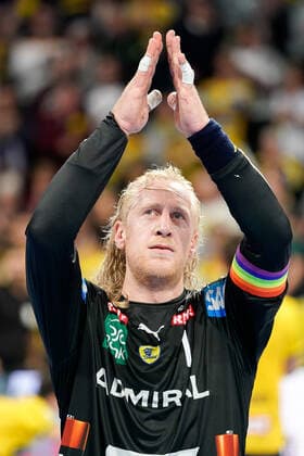 Mikael Alf Appelgren Goalkeeper, RNL, 1 , cheering after the final whistle, victory, winner, winner, cheers, jubilate, joy, optimistic, highlight, action, action, single picture, 07 11 2019, Mannheim Germany , handball, Bundesliga, Rhein Neckar Löwen THW Kiel xozx