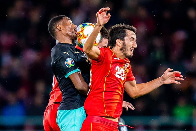 16 11 2019, Ernst Happel Stadium, Vienna, AUT, UEFA EM qualification, Austria vs. North Macedonia, Group G, pictured v l David Alaba AUT , Stefan Spirovski MKD during the UEFA European Championship qualification, group G match between Austria and North Macedonia at the Ernst Happel Stadium in Vienna, Austria on 2019 11 16 Vienna EP_ang