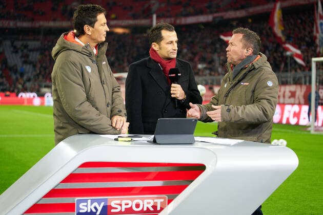 Football FC Bayern Munich - Leverkusen, Munich November 30, 2019. Hasan ( Brazzo ) Salihamidzic, FCB director Lothar Matthaeus Sebastian HELLMANN, Sky Moderator presenter FC BAYERN MUNICH - BAYER 04 LEVERKUSEN 1-2 - DFL REGULATIONS PROHIBIT ANY USE OF PHOTOGRAPHS as IMAGE SEQUENCES and or QUASI-VIDEO - 1.German Soccer League , Munich, November 30, 2019 Season 2019 2020, matchday 13, FCB, München