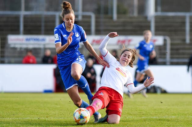 v li Franziska Harsch TSG, 17 , Karoline Kohr Köln, 13 , Duel, duel, duel, tackle, tackling, dynamics, action, action, 15 12 2019, Cologne Germany , Football, Flyeralarm Frauen Bundesliga, 1 FC Köln TSG Hoffenheim, DFB DFL REGULATIONS PROHIBIT ANY USE OF PHOTOGRAPHS AS IMAGE SEQUENCES AND OR QUASI VIDEO xmhx