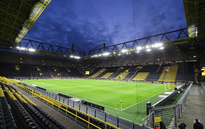 Dortmund RB Leipzig Fussball Bundesliga Dortmund, 17 12 2019, Signal Iduna Park, Fussball, BuLi, 16 Spieltag , BVB Borussia Dortmund vs. RB Leipzig , Im Bild Stadionübersicht , In accordance with the requirements of the DFL, it is prohibited to use or have used photographs taken in the stadium and or from the match in the form of sequence images and or video-like photo sequences,