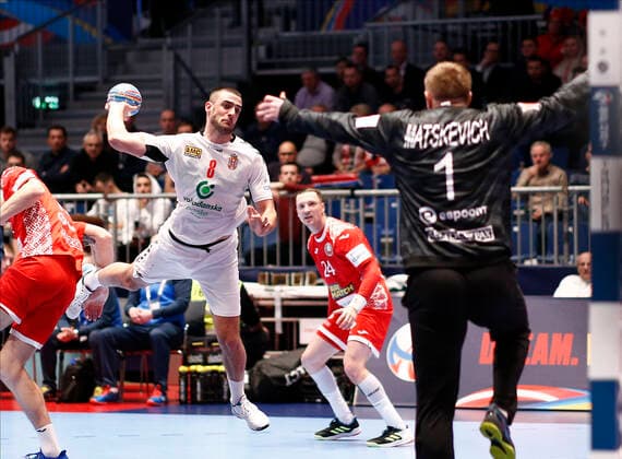09 01 2020, Stadthalle, Graz, AUT, EHF Euro 2020, Belarus vs. Serbia, group A, in the picture Stevan Stretenovic SRB and Ivan Matskevich BLR Stevan Stretenovic SRB and Ivan Matskevich BLR during the EHF 2020 European Handball Championship, group A match between Belarus and Serbia at the Stadthalle in Graz, Austria on 2020 01 09 Pictures © 2020, PhotoCredit Erwin Scheriau Graz EP_ies