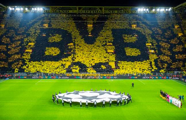 Football UEFA Champions League Round of 16 Borussia Dortmund Paris Saint Germain on 18 02 2020 at Signal Iduna Park Choreo, Stadium, Backer, Feature, General, South Stand South Stand, Fans, Scarves, Scarf, Flags, UEFA REGULATIONS PROHIBIT ANY USE OF PHOTOGRAPHS AS IMAGE SEQUENCES AND OR QUASI VIDEO Copyright: xChristopherxNeundorfx xKirchnerxMediax