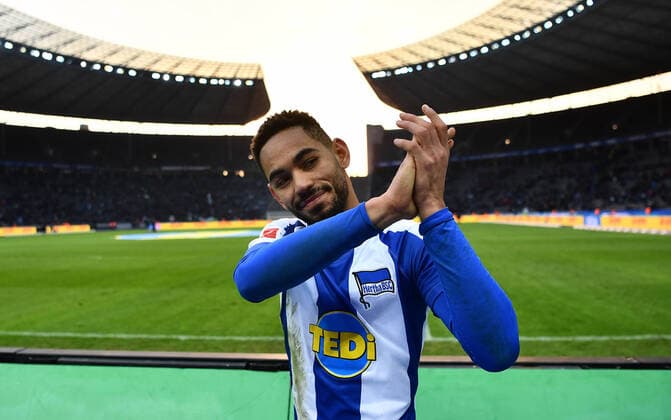 Matheus Santos Carneiro da Cunha Hertha BSC , claps the fans after the game to Hertha BSC Berlin SV Werder Bremen 1 Bundesliga 2019 2020, 1 BL, 1 Bundesliga, DFL, Fußball, Fussball, soccer, men, men, men, Germany, Germany Berlin, 7 3 2020, Olympiastadion DFL REGULATIONS PROHIBIT ANY USE OF PHOTOGRAPHS AS IMAGE SEQUENCES AND OR QUASI VIDEO
