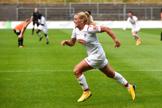 Rachel Rinast Cologne, 31 cheers for her goal to 1 0, goal, cheers, goal celebration, celebrating the goal, goal, celebration, cheering for the goal, optimistic, action, action, 10 06 2020, Cologne Germany , Soccer, Flyeralarm Frauen Bundesliga, 1 FC Köln FF USV Jena, DFB DFL REGULATIONS PROHIBIT ANY USE OF PHOTOGRAPHS AS IMAGE SEQUENCES AND OR QUASI VIDEO xmhx