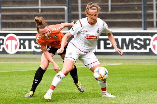 v li Sonja Giraud Cologne, 25 , Jana Sedlackova Jena, 12 , Duel, duel, tackle, tackling, dynamics, action, action, 10 06 2020, Cologne Germany , Soccer, Flyeralarm Women Bundesliga, 1 FC Köln FF USV Jena, DFB DFL REGULATIONS PROHIBIT ANY USE OF PHOTOGRAPHS AS IMAGE SEQUENCES AND OR QUASI VIDEO xmhx