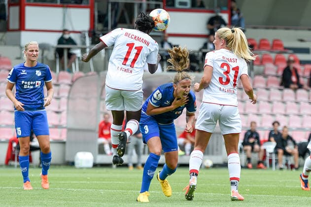 From left to right Eunice Beckmann Cologne, 11 , Myrthe Moorrees Sand, 3 , Header, header, header, aerial duel, action, action, 28 06 2020, Cologne Germany , Soccer, Flyeralarm Frauen Bundesliga, 1 FC Köln SC Sand, DFB DFL REGULATIONS PROHIBIT ANY USE OF PHOTOGRAPHS AS IMAGE SEQUENCES AND OR QUASI VIDEO xmhx