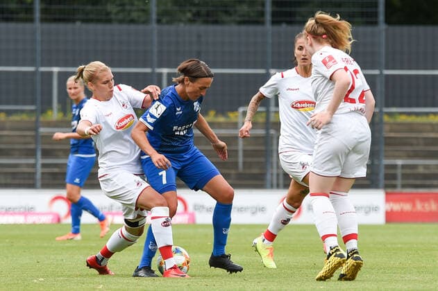 v li Johanna Tietge Köln, 18 , Anne Van Bonn Sand, 7 , Duel, duel, tackle, tackling, dynamics, action, action, 28 06 2020, Cologne Germany , Football, Flyeralarm Frauen Bundesliga, 1 FC Köln SC Sand, DFB DFL REGULATIONS PROHIBIT ANY USE OF PHOTOGRAPHS AS IMAGE SEQUENCES AND OR QUASI VIDEO xmhx