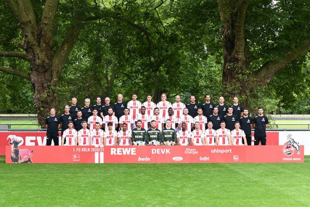 1 FC Köln 1 BL, portrait date 2020 2021, team photo back row, from left bus driver Michael Liebetrut, team doctor Dr Peter Schäferhoff, team doctor Dr Paul Klein, witness Frank Almstedt, witness Kresimir Ban, Simon Terodde, Sava Cestic, Sebastiaan Bornauw, Rafael Czichos, team manager Denis Lapaczinski, physiotherapist Daniel Schütz, head of physiotherapy Christian Osebold, physiotherapist Matti Forkel middle row, from left head coach Markus Gisdol, co coach Frank Kaspari, Co coaches AndrŽ Pawlak, Jorge MerŽ, Marco Höger, Ellyes Skhiri, Anthony Modeste, Jonas Hector, Jhon Cordoba, Jannes Horn, Dominick Drexler, goalkeeping coach Andreas Menger, video analyst Hannes Dold, athletics coach Leif Frach, Athletics coach Max Weuthen Front row, from left Jan Thielmann, Florian Kainz, Christian Clemens, Jens Castrop, Ismail Jakobs, Ron Robert Zieler, Timo Horn, Julian Krahl, Kingsley Ehizibue, Robert Voloder, Benno Schmitz, Elvis Rexhbecaj, Noah Katterbach