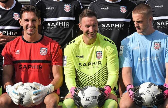 10 09 2020 Frankfurt am Main, Soccer, PSD Arena, Regionalliga Suedwest, Season 2020 2021, FSV Frankfurt Photo session Team photo Besdhriftung will be handed in later Goalkeeper Kenan Mujezinovic 1, FSV Frankfurt , Goalkeeper Daniel Endres 16, FSV Frankfurt , Goalkeeper Sebastian Schreiber 31, FSV Frankfurt