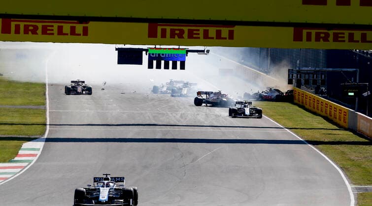 Motorsports FIA Formula One World Championship 2020, Grand Prix of Tuscany, Crash at the restart between 99 Antonio Giovinazzi ITA, Alfa Romeo Racing ORLEN , 20 Kevin Magnussen DEN, Haas F1 Team , 6 Nicholas Latifi CAN, Williams Racing , 55 Carlos Sainz ESP, McLaren F1 Team , Scarperia Italy