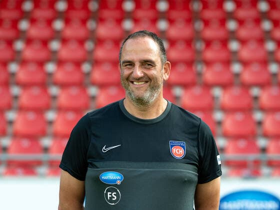 Frank Schmidt, Coach FC Heidenheim, 1 FC Heidenheim 1846, 2 Bundesliga, team photo and portrait appointment, season 2020 2021, 17 09 2020, DFB DFL regulations prohibit any use of photographs as image sequences and or quasi video, 1 FC Heidenheim 1846, 2 Bundesliga, team photo and portrait appointment, clipping, shooting, season 2020 2021, 17 09 2020 Heidenheim Copyright: xEibner-Pressefoto SaschaxWaltherx EP_swa