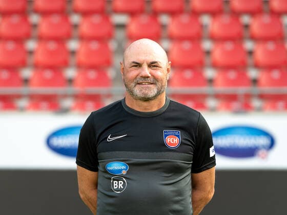Bernhard Raab, 1 FC Heidenheim 1846, 2 Bundesliga, team photo and portrait appointment, season 2020 2021, 17 09 2020, DFB DFL regulations prohibit any use of photographs as image sequences and or quasi video , 1 FC Heidenheim 1846, 2 Bundesliga, team photo and portrait appointment, clipping, shooting, season 2020 2021, 17 09 2020 Heidenheim Copyright: xEibner-Pressefoto SaschaxWaltherx EP_swa